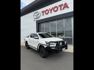 2021  Toyota Hilux SR5 Double Cab Utility (Glacier White) Used Car Thumbnail